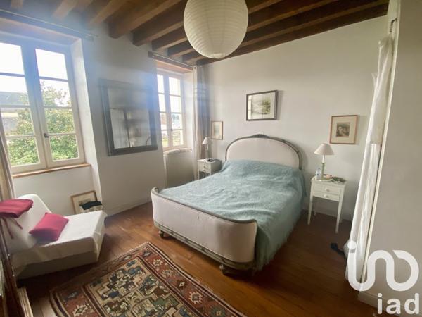 Maison traditionnelle 10 pièces de 412 m² à Bénéjacq (64800)