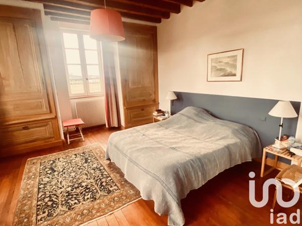 Maison traditionnelle 10 pièces de 412 m² à Bénéjacq (64800)