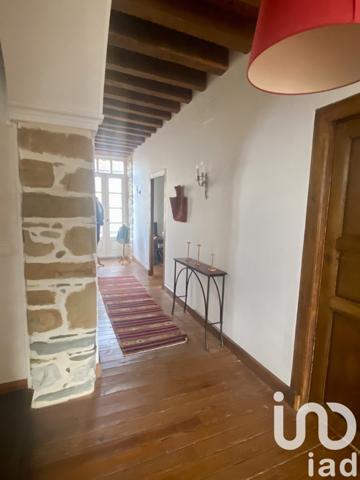 Maison traditionnelle 10 pièces de 412 m² à Bénéjacq (64800)