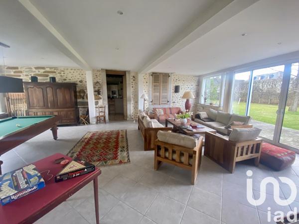 Maison traditionnelle 10 pièces de 412 m² à Bénéjacq (64800)