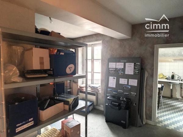 A Vendre Immeuble de rapport dans le joli village de Châtillon-Coligny 45230.
