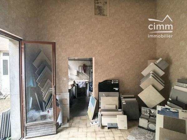 A Vendre Immeuble de rapport dans le joli village de Châtillon-Coligny 45230.