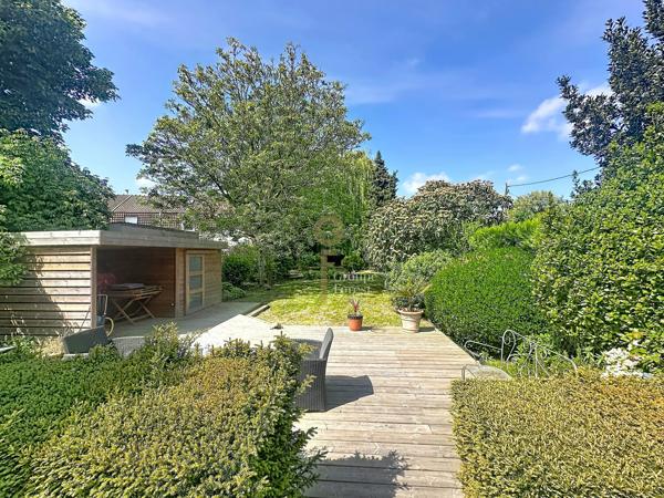 NOUVEAUTÉ : 130M2 SUR 972M2.