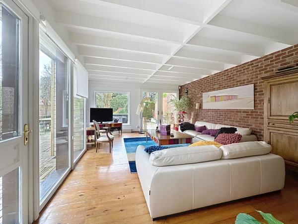 NOUVEAUTÉ : 130M2 SUR 972M2.