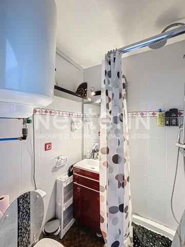 Beau studio cabine 20 m² à Gruissan, En bon état, sans vis-à-vis !