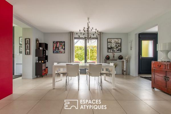 Discrète maison d’architecte au coeur des vignobles