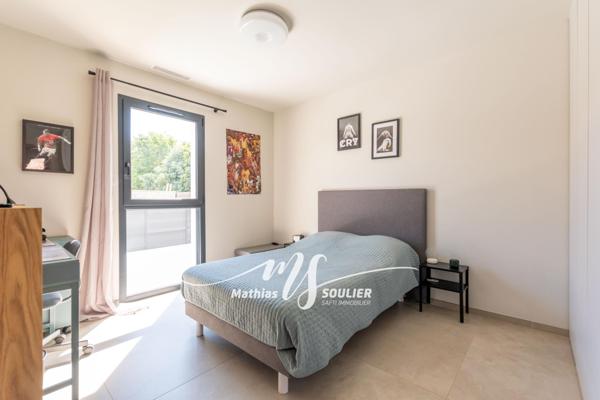 Villa haut de gamme 2023 de 145 m² avec piscine