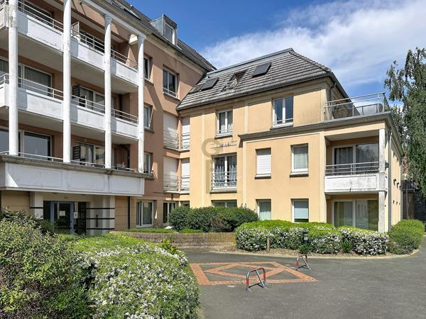 BUISSON : T3 AVEC PARKING PRIVATIF