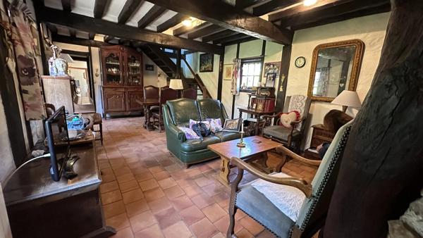 Vente                                                      Maison
                        
                     6 pièces                      82 m2                     à Épaignes