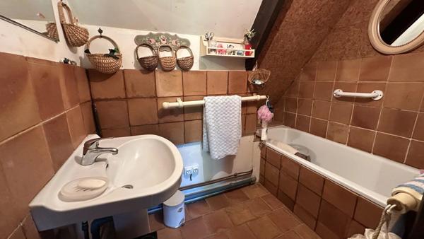 Vente                                                      Maison
                        
                     6 pièces                      82 m2                     à Épaignes