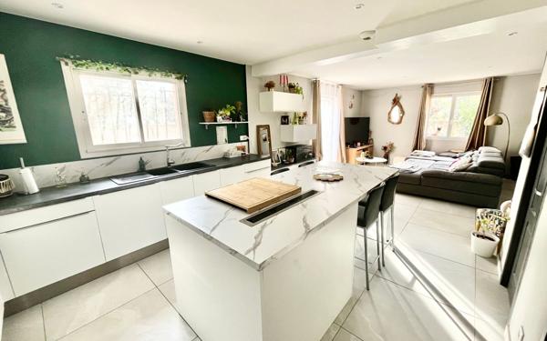 Maison à vendre    8 pièces • 215 m2 Montbazin