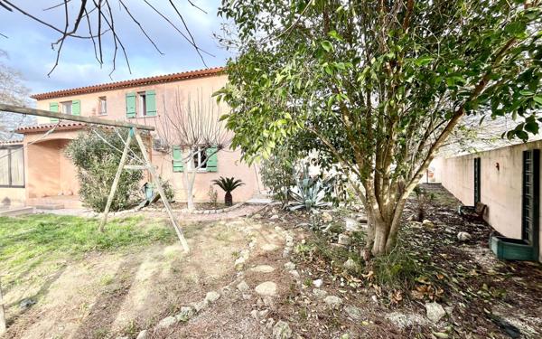 Maison à vendre    8 pièces • 215 m2 Montbazin