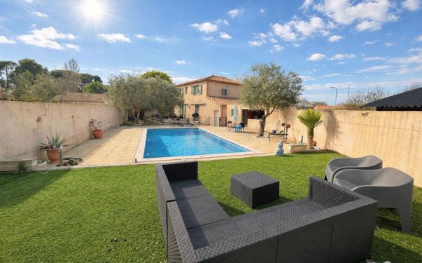 Maison à vendre    8 pièces • 215 m2 Montbazin