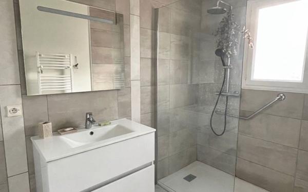 Maison à vendre    8 pièces • 215 m2 Montbazin