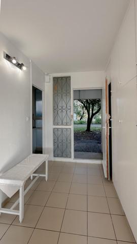 Appartement T3 place de parking et extèrieur