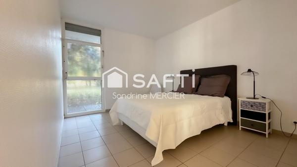 Appartement T3 place de parking et extèrieur