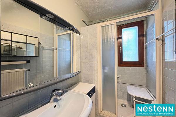 Maison de 5pièces d'environ 83m² sur un terrain de 1 172m² située à Villeurbanne Les Brosses !