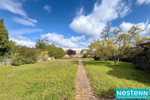 Maison de 5pièces d'environ 83m² sur un terrain de 1 172m² située à Villeurbanne Les Brosses !