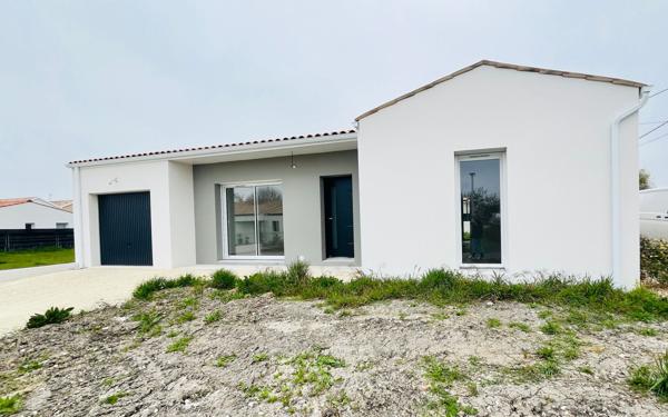 Maison à vendre    4 pièces •  Médis