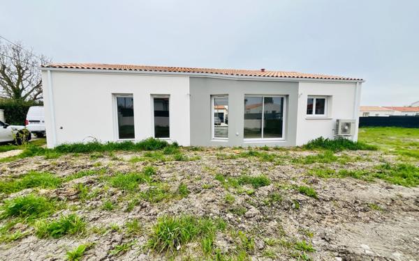 Maison à vendre    4 pièces •  Médis