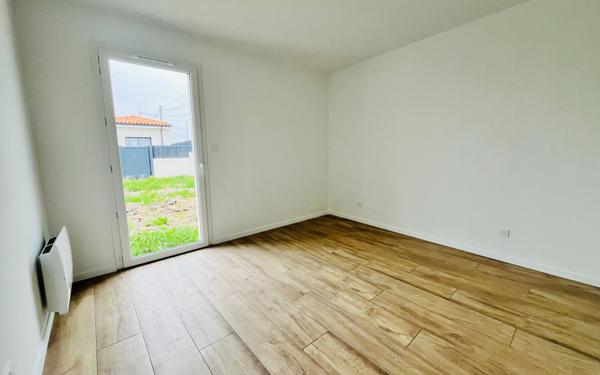 Maison à vendre    4 pièces •  Médis