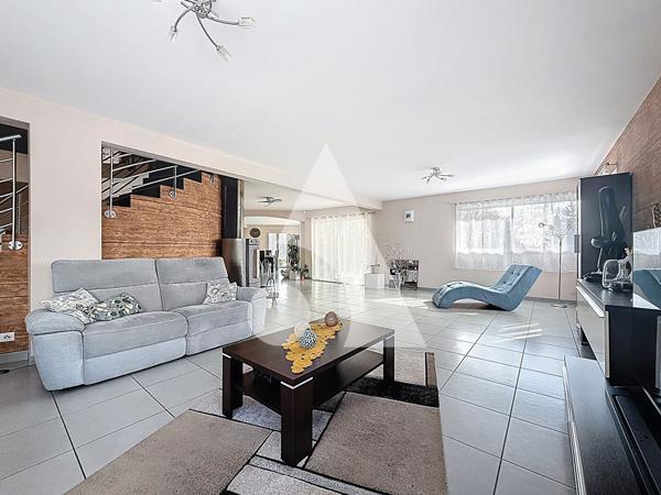 Maison 7 pièces 246.5 m2