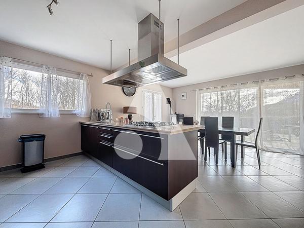 Maison 7 pièces 246.5 m2
