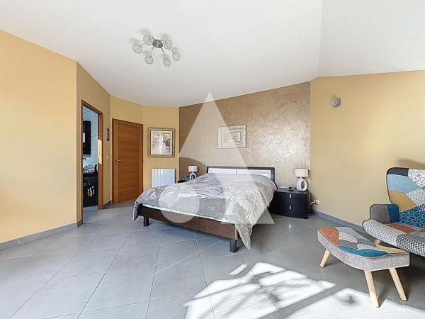 Maison 7 pièces 246.5 m2