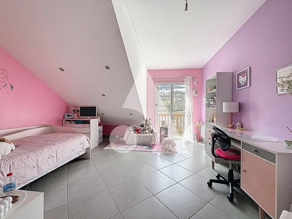 Maison 7 pièces 246.5 m2