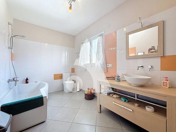 Maison 7 pièces 246.5 m2