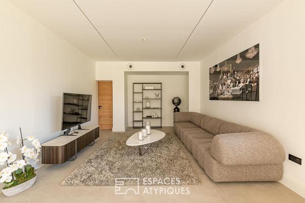 Maison familiale rénovée ouvrant sur jardin et piscine