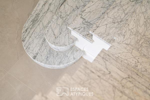 Maison familiale rénovée ouvrant sur jardin et piscine