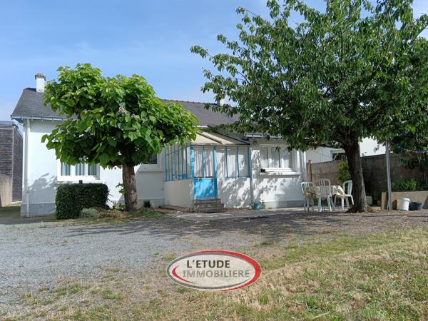 Sainte-Luce-sur Loire. Maison de plain-pied avec jardin, garage et dépendances à personnaliser