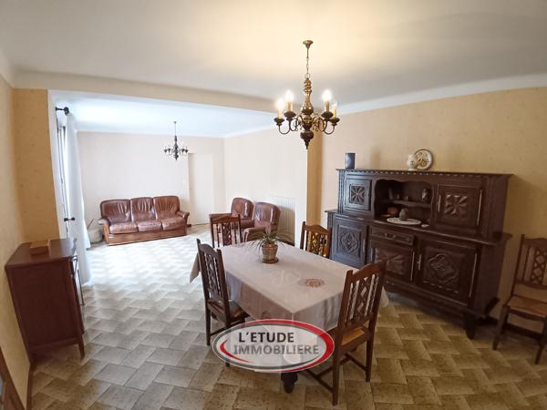 Sainte-Luce-sur Loire. Maison de plain-pied avec jardin, garage et dépendances à personnaliser