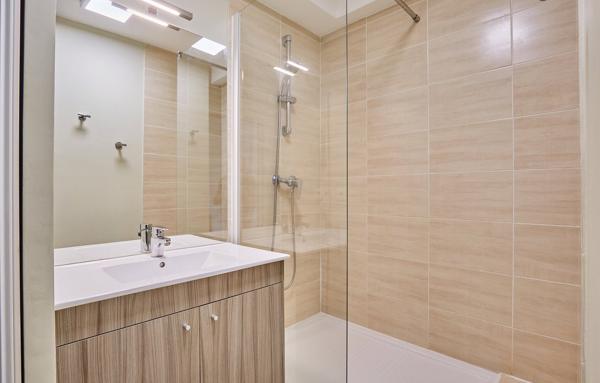 INVESTISSEMENT LOCATIF – SALLELES D’AUDE – Résidence de tourisme Côté Canal – 7.18% de rentabilité