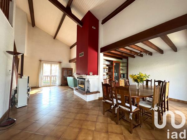Maison à vendre 7 pièces 179 m² Saint-Pierre-du-Mont