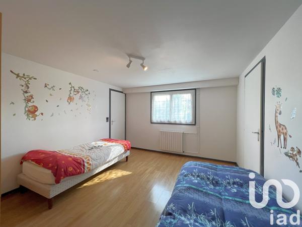 Maison à vendre 7 pièces 179 m² Saint-Pierre-du-Mont