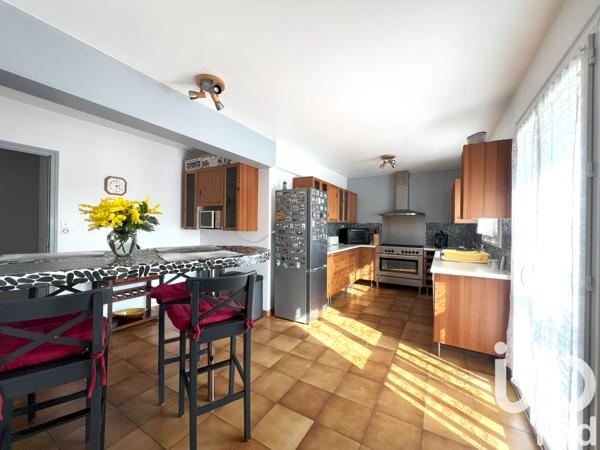 Maison à vendre 7 pièces 179 m² Saint-Pierre-du-Mont