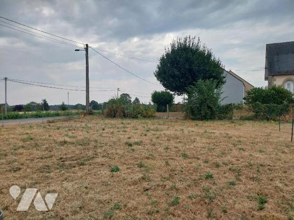VAL D'IZE. Dans lotissement "Les Eglantines Sud 2" une parcelle de terrain à bâtir de 350 m2 do...