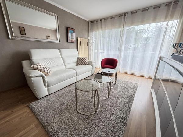 Appartement à vendre 4 pièces CRETEIL (94), proche métro et centre commercial