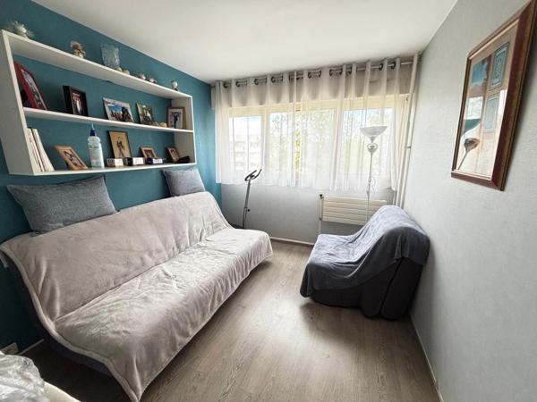 Appartement à vendre 4 pièces CRETEIL (94), proche métro et centre commercial