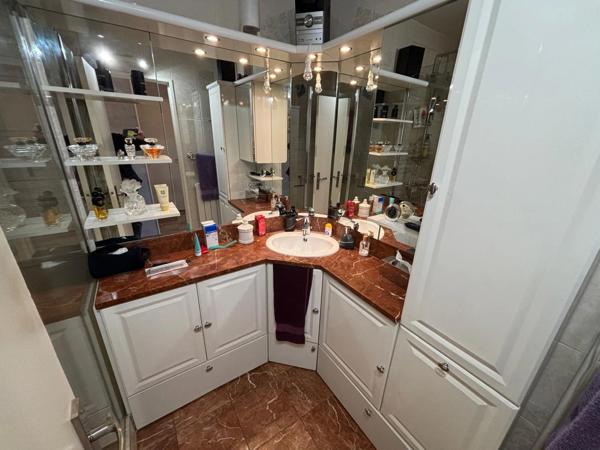 Appartement à vendre 4 pièces CRETEIL (94), proche métro et centre commercial