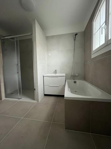 Maison à louer 1 400 € CC St-Médard-en-Jalles 4 p 91 m² DPE D