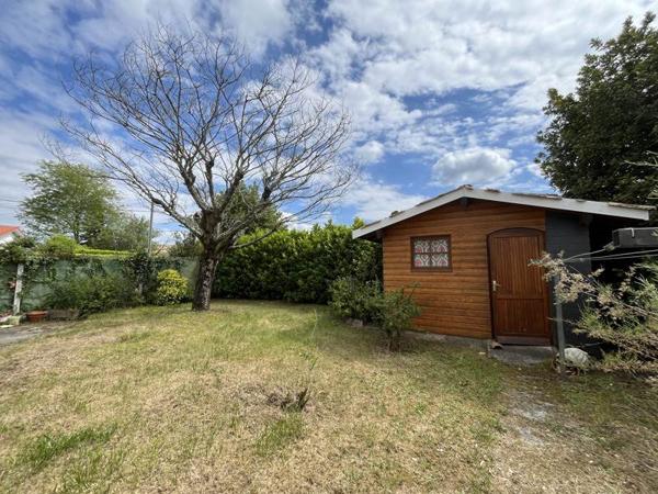 Maison à louer 1 400 € CC St-Médard-en-Jalles 4 p 91 m² DPE D