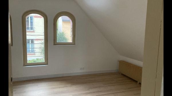 1 Pièce principale & terrasse 840 € / mois C.C.*