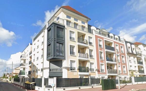 Appartement à louer    3 pièces • 60,49 m2 Le Blanc-Mesnil