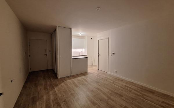 Appartement à louer    3 pièces • 60,49 m2 Le Blanc-Mesnil