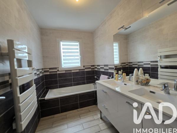 Maison à vendre 5 pièces 104 m² Tonnay-Charente