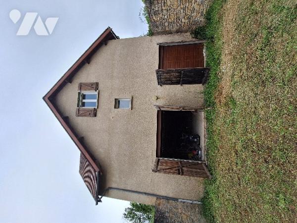 Pavillon de type 7, comprenant 4 chambres, à rafraîchir, situé dans un quartier recherché