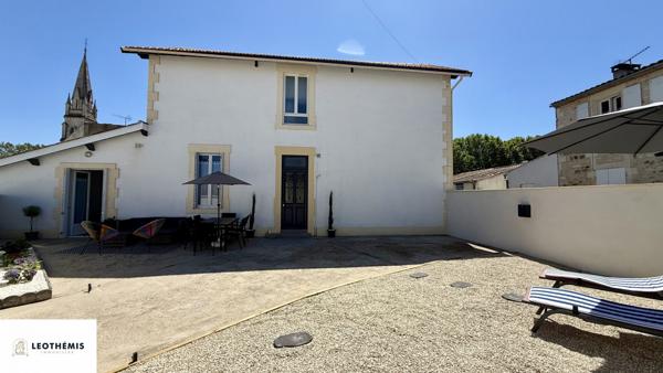 CHARMANTE MAISON DE COEUR DE VILLE & SON EXTÉRIEUR